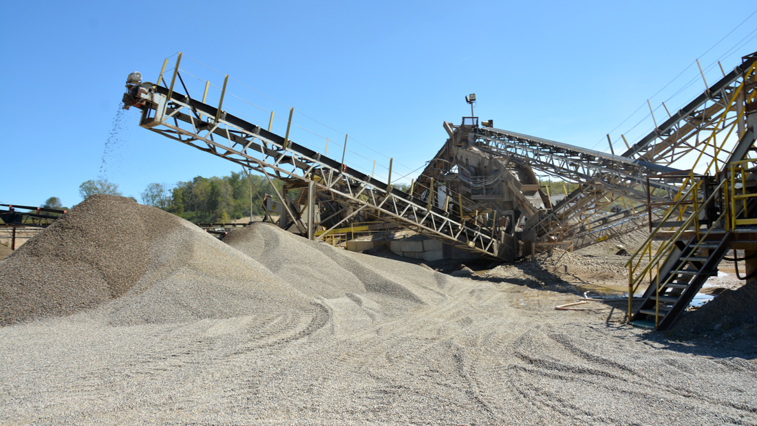 shows what the richmond sand and gravel plant looks like